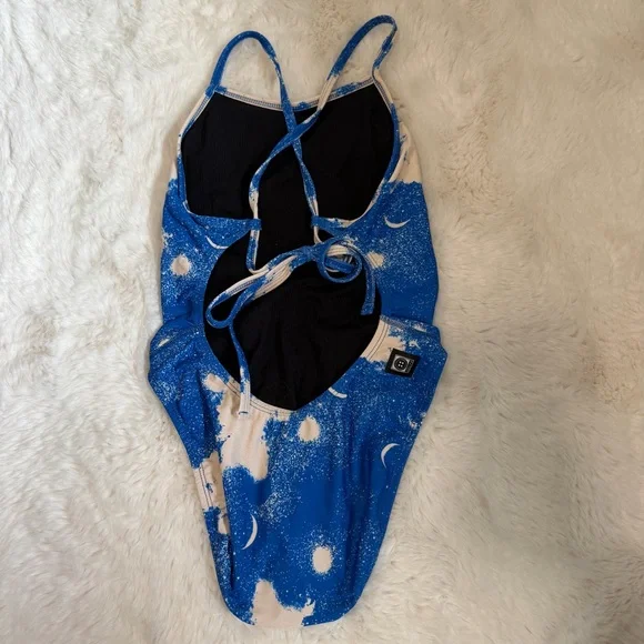 Jolyn One Piece 28 - Picture 3 of 6